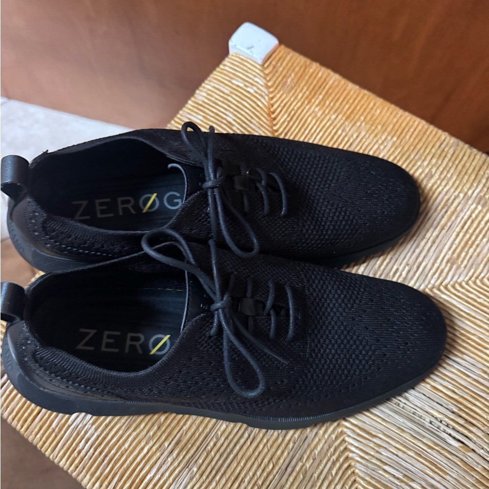 Cole Haan Men's Black shoes lightweight - Picture 3 of 10